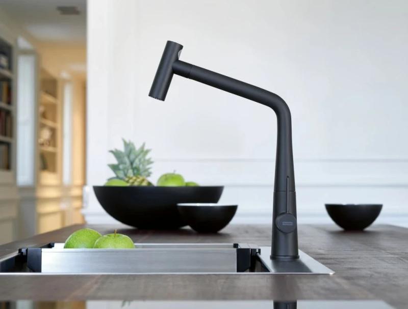 Franke Icon Kuchynská batéria matná čierna s výsuvným výtokom 115.0625.190