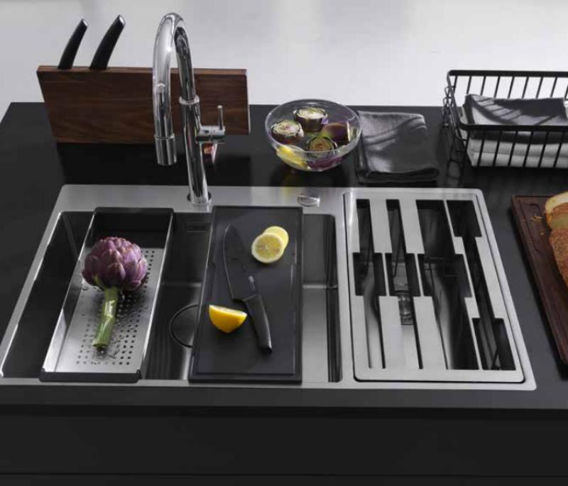 Franke Box Center BWX220-54-27 nerezový drez vpravo s doskou na krájanie, súpravou nožov a drôteným košom 86x51cm 127.0587.644