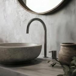 Waterevolution Flow 2-otvorová umývadlová batéria PVD Gun Metal s vysokým U 200 mm výtokom T1122UGME