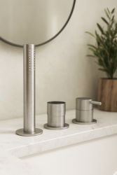 Waterevolution Flow 3-otvorová kúpeľňová batéria na montáž na okraj vane RVS T138SBIE