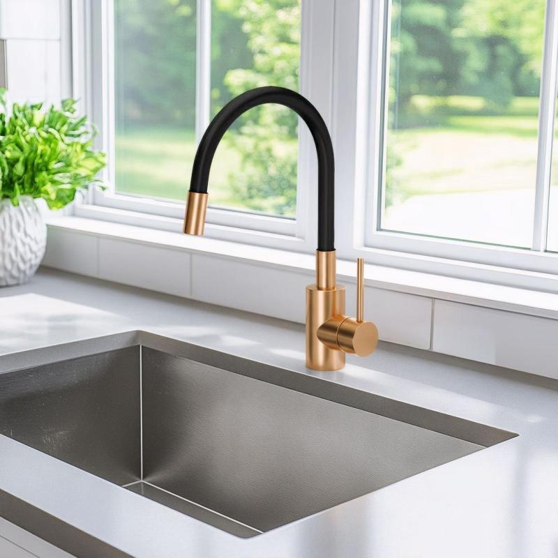 Quadri Bristol kuchynská batéria s flexibilným čiernym výtokom PVD kartáčovaná meď 1208955984