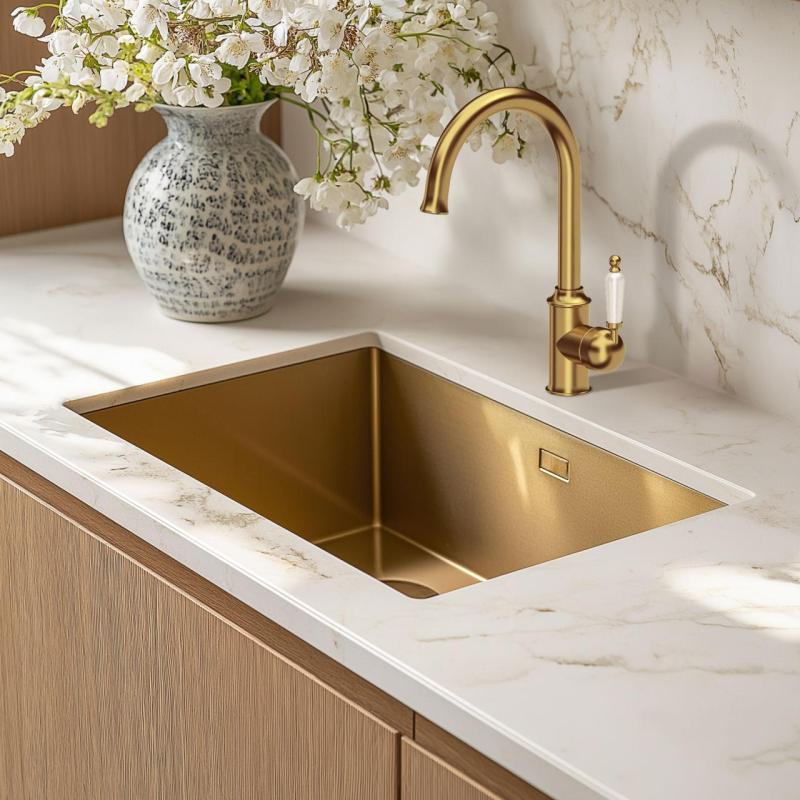 Quadri Worksop klasická nostalgická zlatá pvd kuchynská batéria s keramickou rukoväťou 1208956102