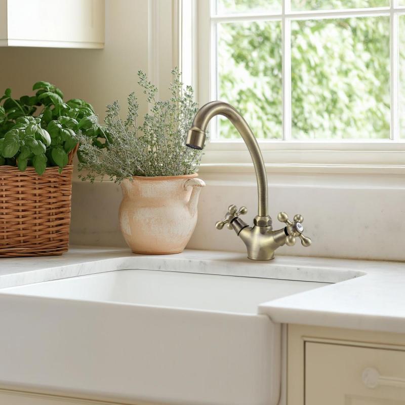 AquaTrimo Vivaldi nostalgická kuchynská batéria bronz 21VV7067BN