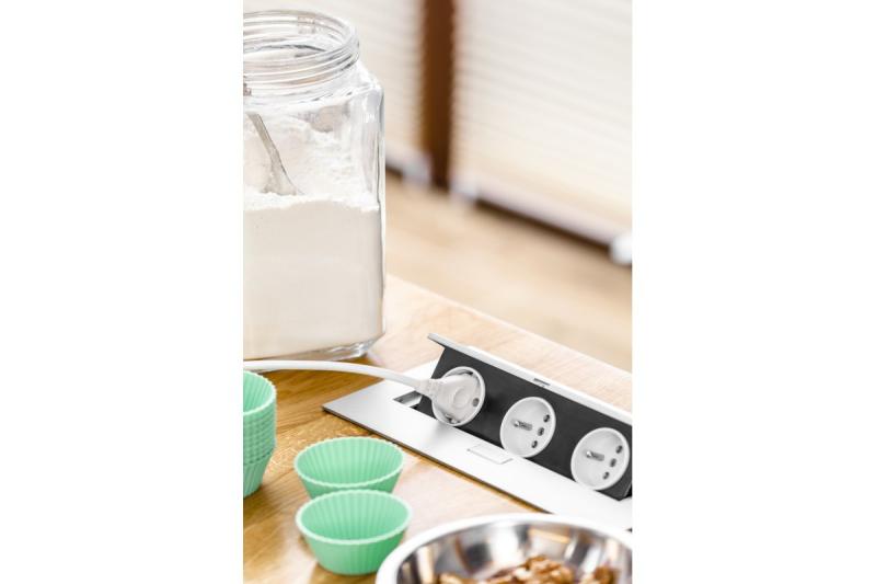 Obdĺžniková zapustená zásuvka 1208958683