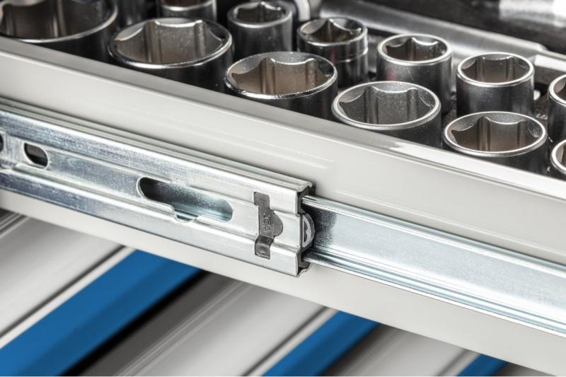 Hoegert náradová skriňa s 7 zásuvkami a bočnými dverami. 1208962009