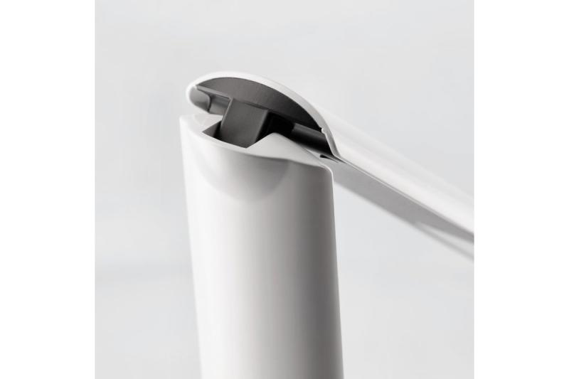 Dekoratívna stolná lampa FLOWER 4W 240lm.AC220-240V 4000K batéria 1800MAh Ra>80 čierna/biela 1208962481