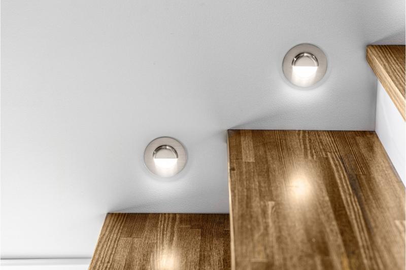 LED dekoratívne schodiskové svietidlo ESCADA OB DC12V, okrúhly matný sklenený kryt, 0,8W, 70lm, 4000K, nerezová oceľ, kábel 150cm.