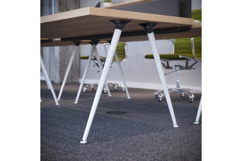 Noha 40 x 710 X-LINE sklonená, sklopná, nastaviteľná noha, čierna 1208963656