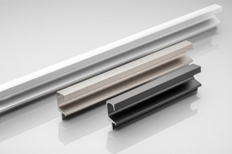 Hliníkový profil s výstupkami C, 3,5 m, anodizovaný 1208964053