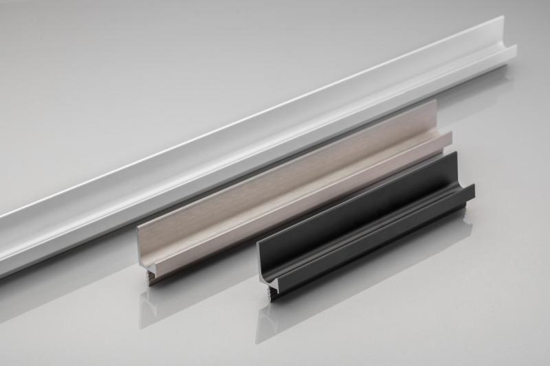 Nepretržitý profil hliníkovej rukoväte L l=3500mm čierna matná 1208964058