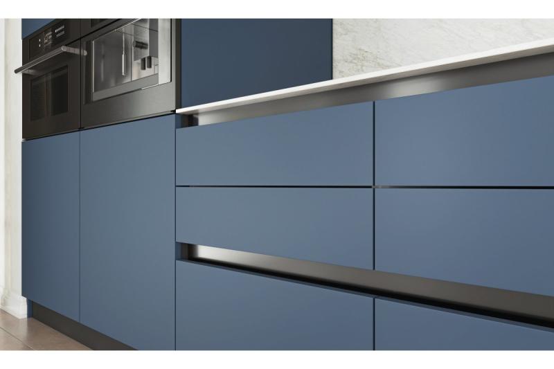 Alumíniový profil, systém bez úchytu VELLO s LED funkciou, L, čierny, dĺžka 4,10 m 1208964224