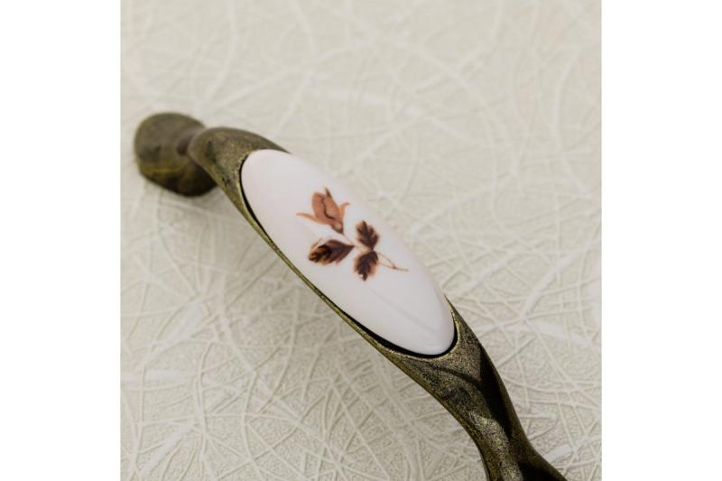 Porcelánová kľučka 728P C=96mm antická mosadz B-jesenná ruža 1208965701