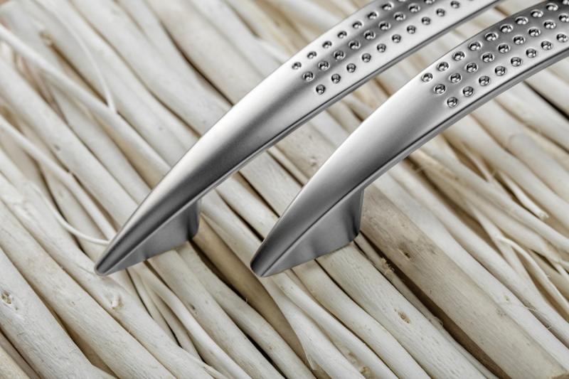 Rukoväť Zamak 05 C=96mm hliník 1208965727