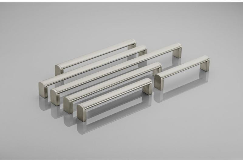 Rukoväť Zamak 682 C=128mm kefovaná oceľ 1208965783