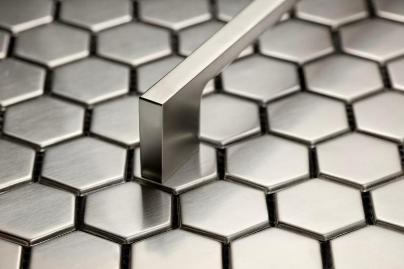 Rukoväť Zamak 819 C=192mm čierna chróm 1208965832