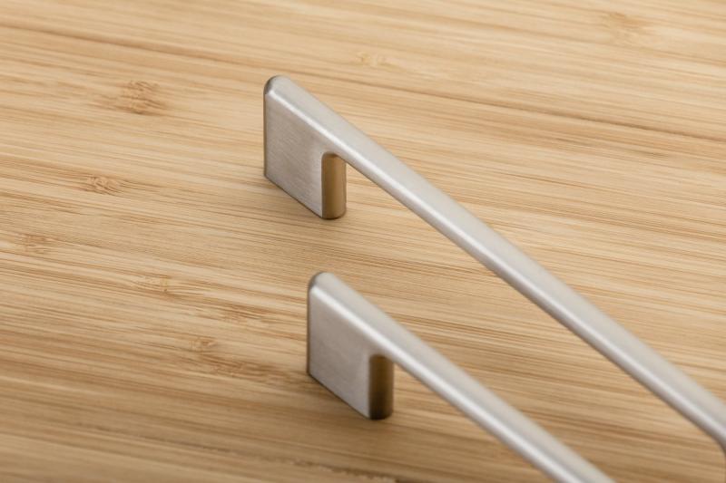 Rukoväť Zamak CAPRI, C= 160 mm, nerez 1208965946