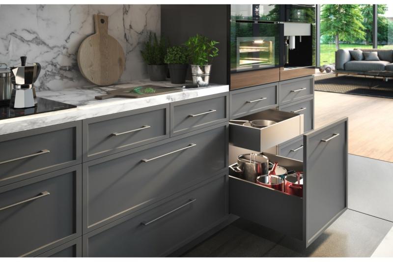 Rukoväť Zamak CAPRI, C = 256 mm, chróm 1208965953