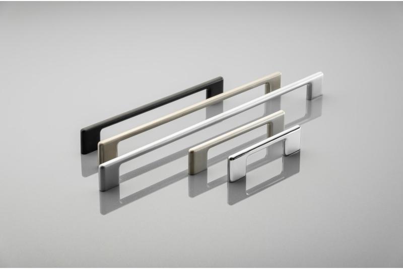 Kľučka Zamak CAPRI, C= 320 mm, chróm 1208965958