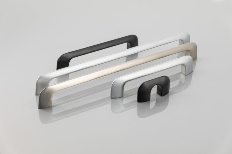 Rukoväť Zamak MILANO C=256 chróm 1208966112