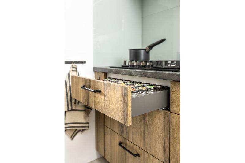 Rukoväť Zamak OTTO C = 128 mm čierna matná 1208966177