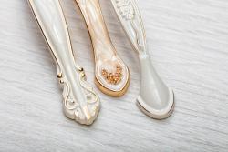 Rukoväť Zamak ROYAL2 C=96mm biela/zlatá 1208966196