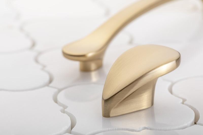 Rukoväť Zamak VENICE C = 128 mm champagne 1208966230