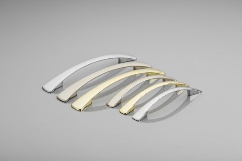 Rukoväť Zamak Z10 C=96mm chróm 1208966260