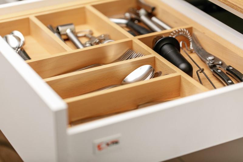 Decor Cutle Príbory Kuchynské nastaviteľné vložky pre skrinky 600-1000 mm  1208966291