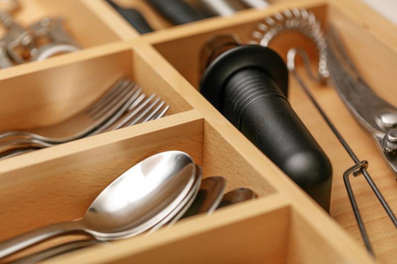 Decor Cutle Príbory Kuchynské nastaviteľné vložky pre skrinky 600-1000 mm  1208966291