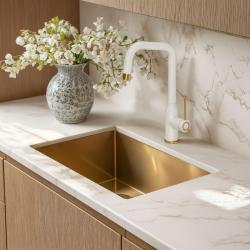 Quadri Stamford Kuchynská batéria Biela s PVD Zlatou Úpravou s Otočným Pravouhlým Výtokom 1208967697