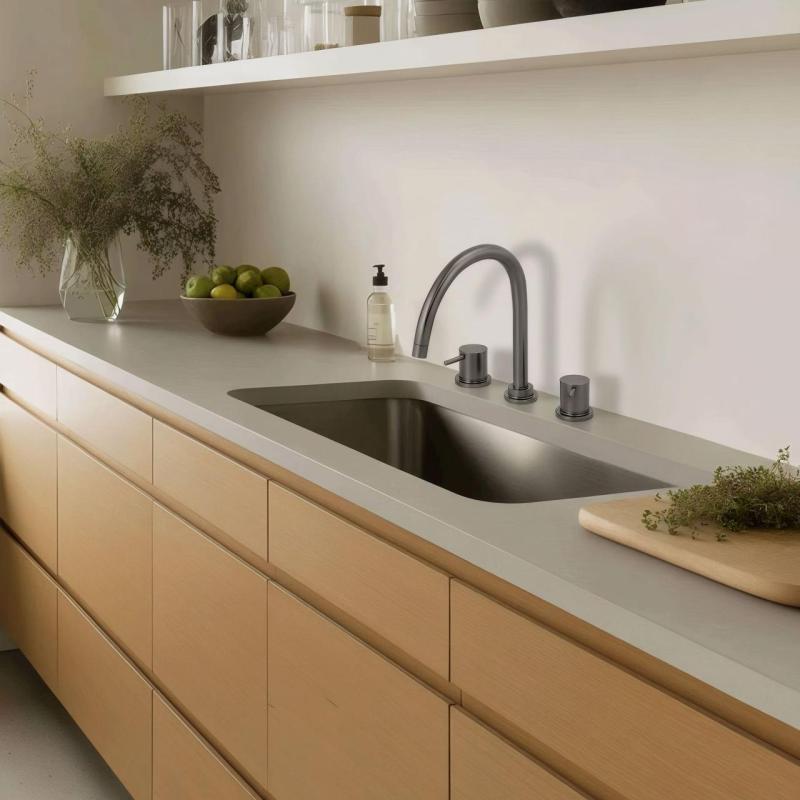 Waterevolution Flow 3-otvorová kuchynská batéria s otočným výtokom a pripojením na filtrovanú vodu, gun metal T152UGME.