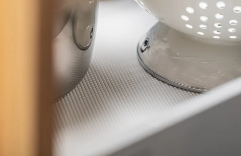 Dekor Cutle Kuchynská protišmyková podložka 480x5000mm Biela 1208969952