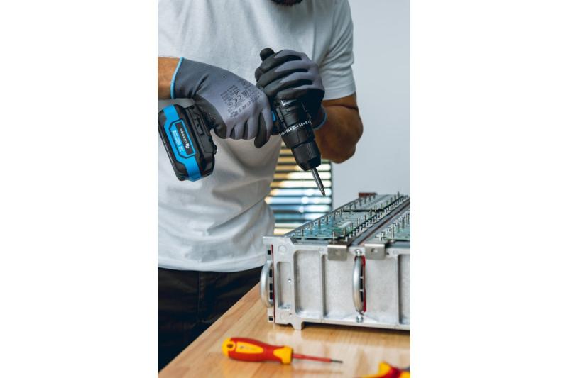 HÖGERT silný akumulátorový skrutkovač 18V pre drevo a kov