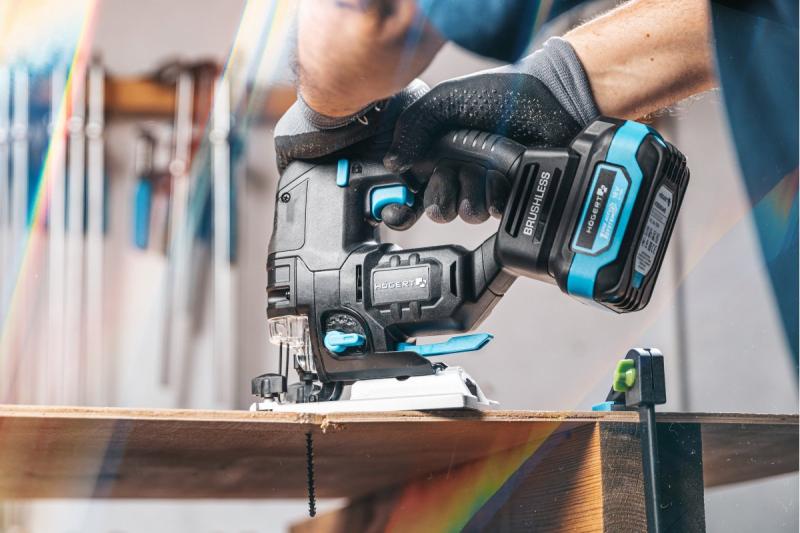 HÖGERT akumulátorová priamočiara píla, 18V, antivibračná rukoväť - bez batérie