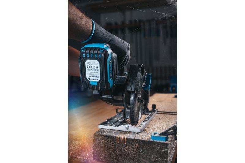 HÖGERT akumulátorová kotúčová píla, 18V, bez batérie, s pripojením na vysávač.