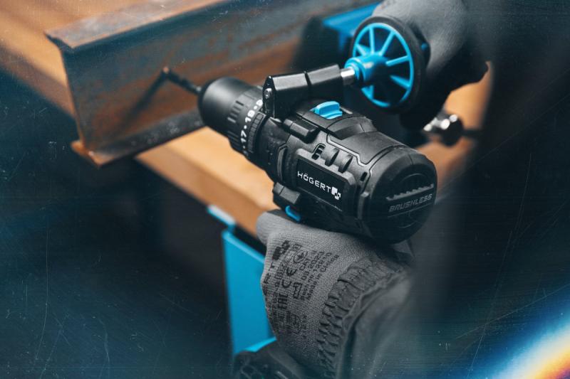 HÖGERT akumulátorová rázová uťahovačka sada 200 Nm 18V s bezuhlíkovým motorom