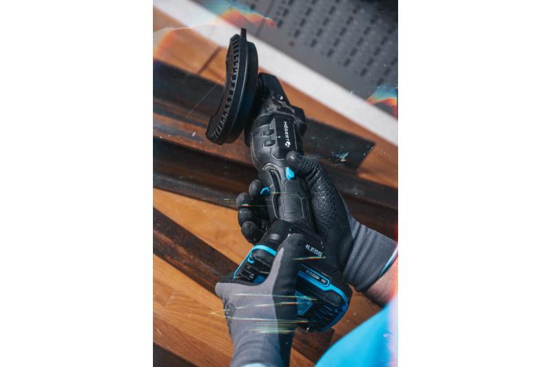 HÖGERT Akumulátorová uhlová brúska s pákovým spínačom, 125MM, 18V, set s batériou, nabíjačkou, príslušenstvom