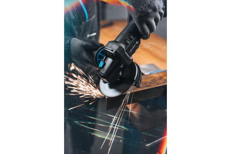 HÖGERT Bezdrôtová uhlová brúska s pádovým spínačom, 125MM, 18V - Sada (batéria, nabíjačka, príslušenstvo)