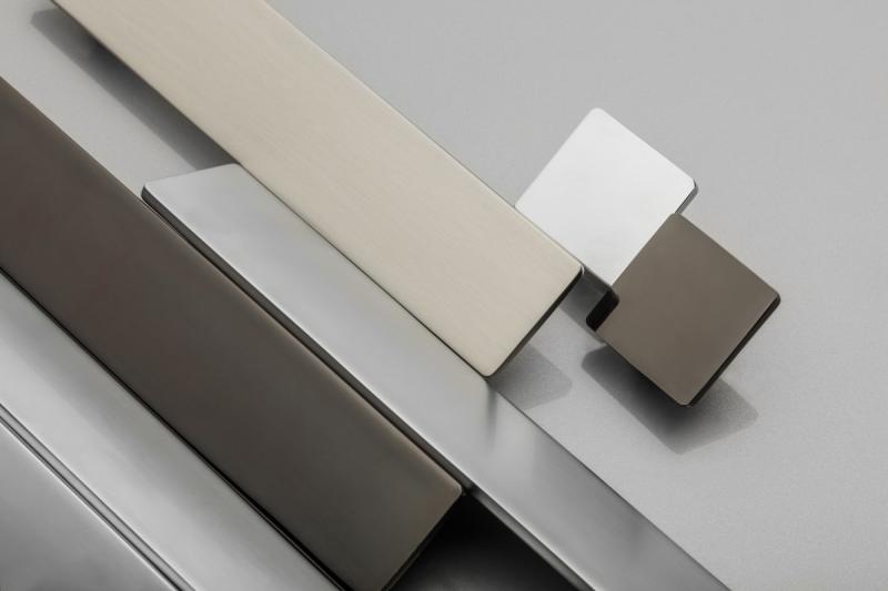 Kľučka zliatiny HILL Tvar umenia C=160mm čierna chróm