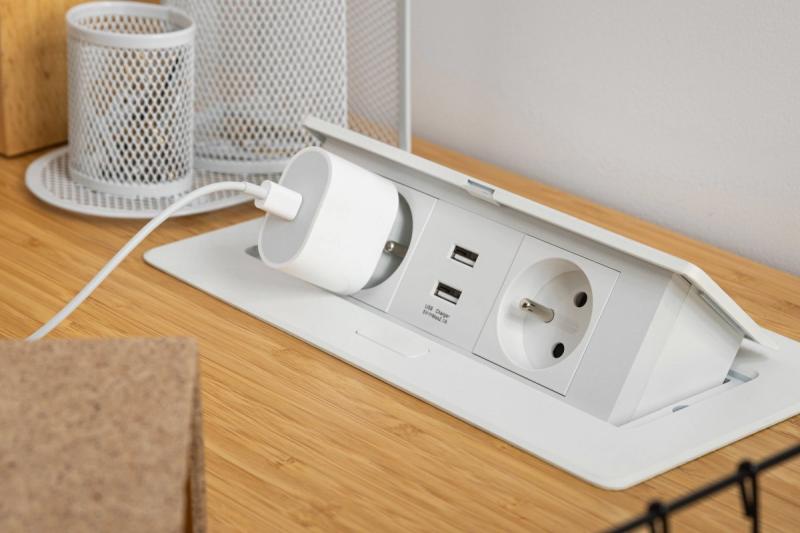 Mäkký výsuvný modul zásuviek.