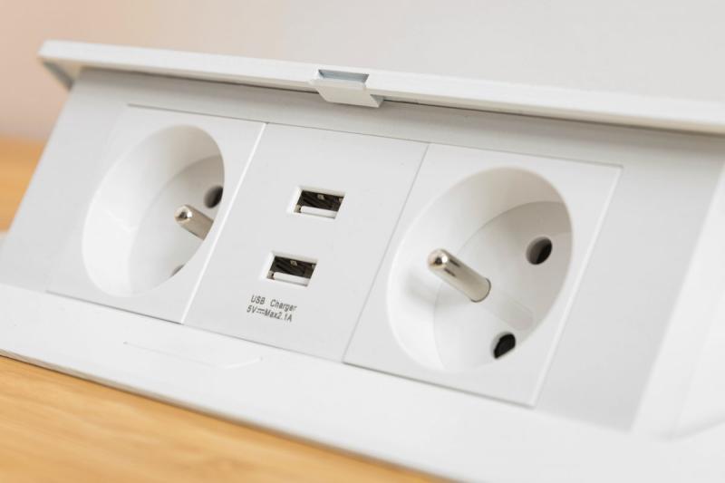 Mäkký výsuvný modul zásuviek.