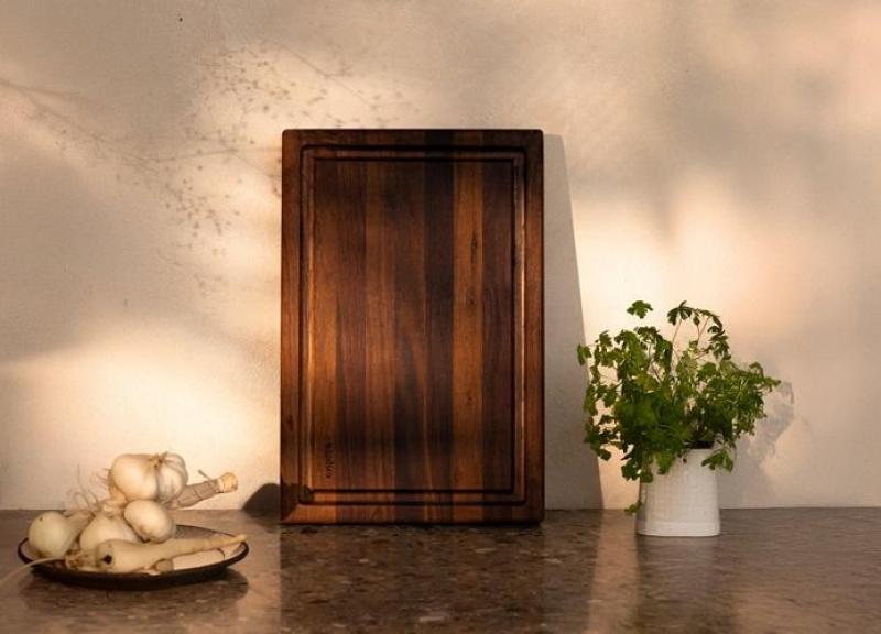 Woodsea Butcher Groove L - Orechové drevená doska na krájanie so šťavovým žľabom 60x45 cm 1208971536