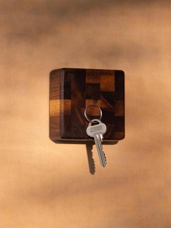 Woodsea End Grain Walnut - Kľúčnik z orechového dreva 9x9 cm 1208971601