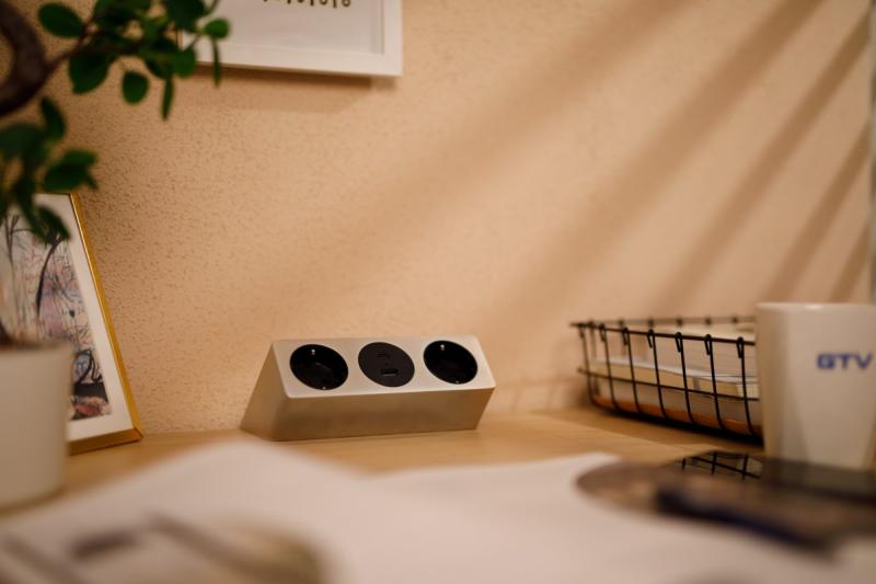 Nábytková zásuvka SOFITO, 2xSCHUKO, USB A+C, kábel 1,5 m, nehrdzavejúca oceľ