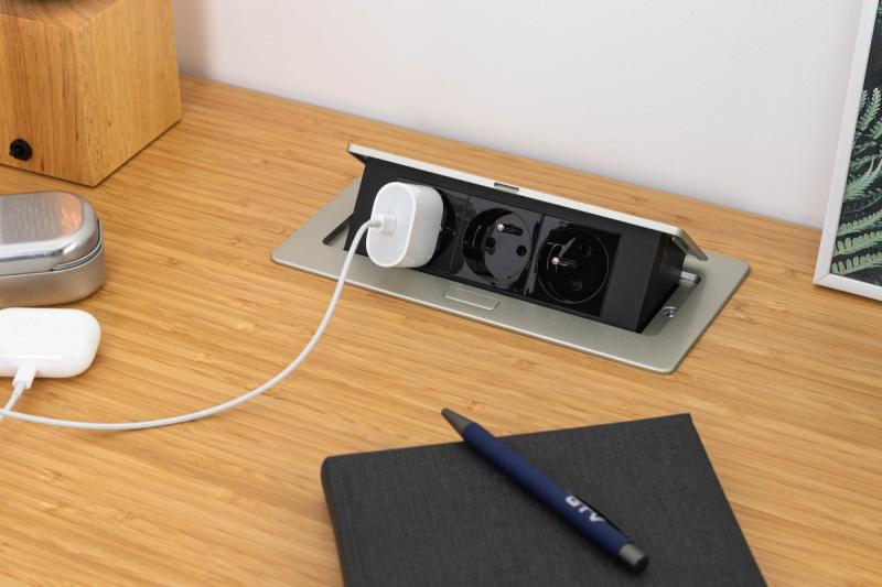 SOFT výsuvná elektrická zásuvka, napájací kábel 1,5 m